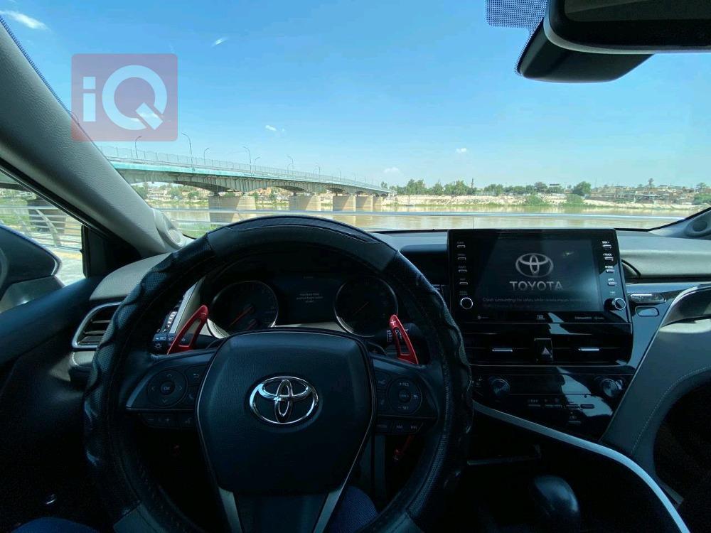 تۆیۆتا کامری